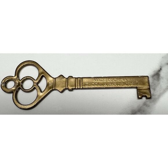 1995 Indian In The Cupboard PVC Action Figure 3" w/ Key - Picture 5 of 5